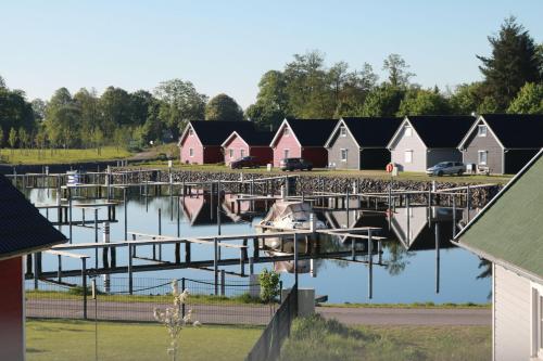 Skandinavisches Ferienhaus 2. Reihe zum Wasser für 6 Personen in Zerpenschleuse, Deutschland