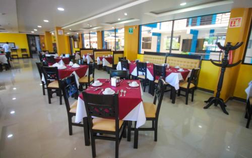 Hotel Castillo Del Rey in พาเรน