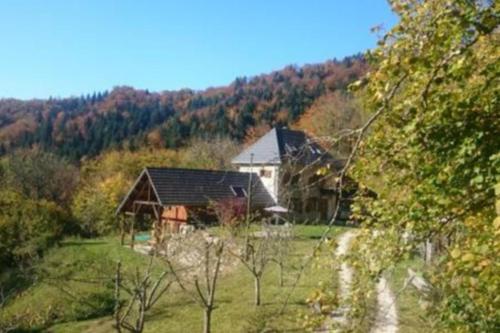 Maison atypique en Chartreuse gîte à louer Perquelin