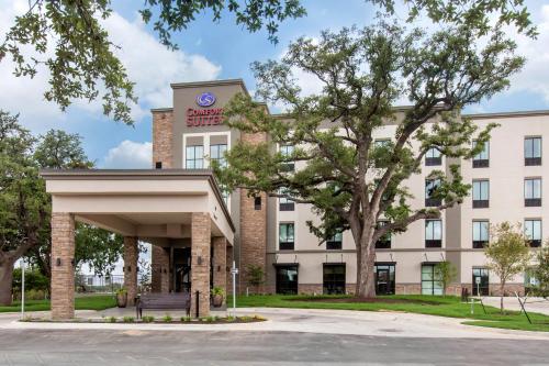 Comfort Suites - South Austin in Austin, USA