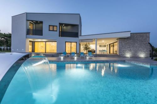 Contemporary Villa Nada with Pool and Sauna