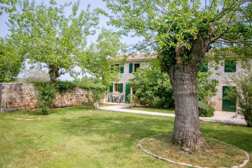 Abortolami with Pool and Garden - image 13