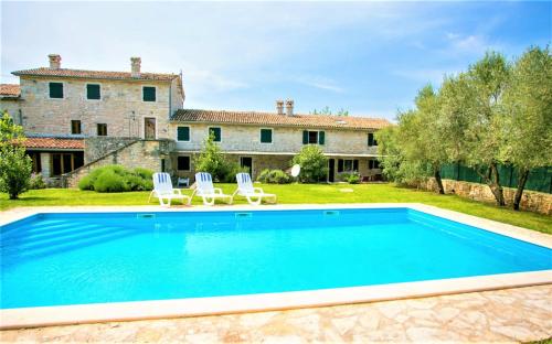 Abortolami with Pool and Garden - image 6