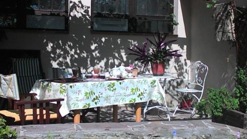Ēdiens un dzērieni, casa ciosse in Grognardo