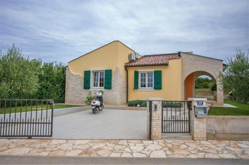 Holiday Home image 10