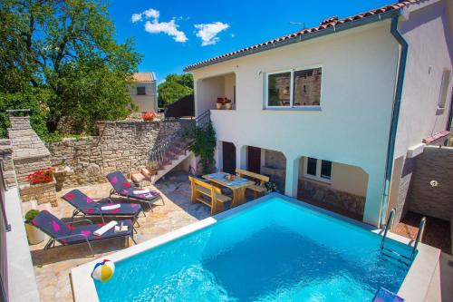 Villa Kris with Pool in Mrgani - image 3