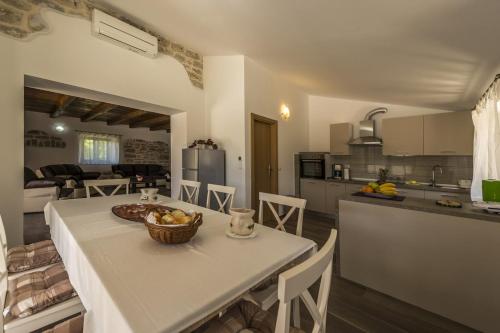  Spacious Four-Bedroom Villa Marija Kloštar in Kloštar