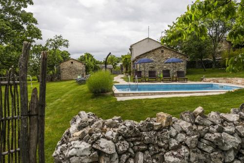 Attractive Stone Villa M-Mate with Pool - Privacy Guaranteed