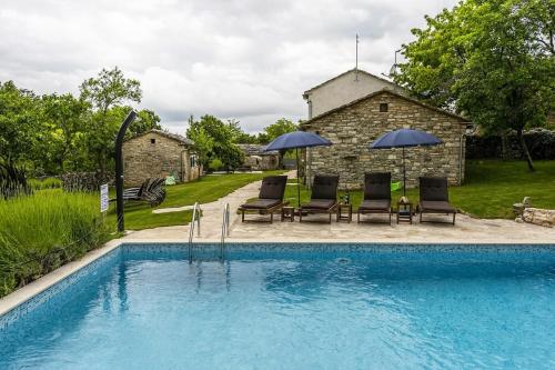 Attractive Stone Villa M-Mate with Pool - Privacy Guaranteed - Accommodation - Pazin