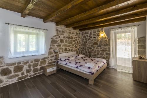 Spacious Four-Bedroom Villa Marija Kloštar - image 11