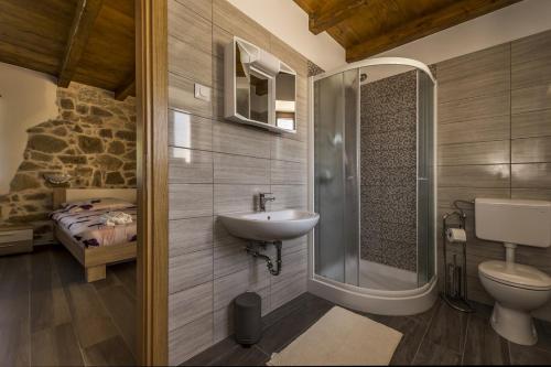 Spacious Four-Bedroom Villa Marija Kloštar - image 3