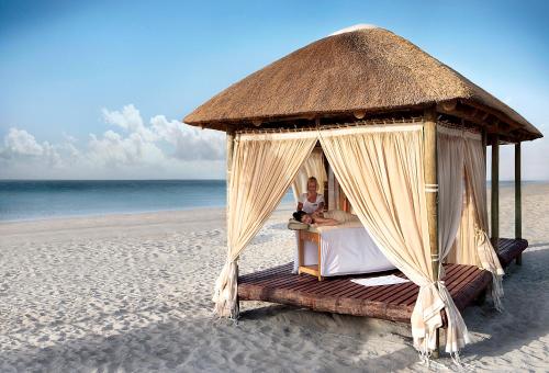 The Cove Rotana Resort - Attractions