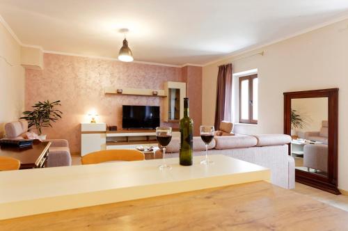 Spacious Villa Sany with Private Pool - image 2