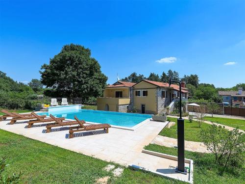 Spacious villa Sany with private pool - Accommodation - Pazin