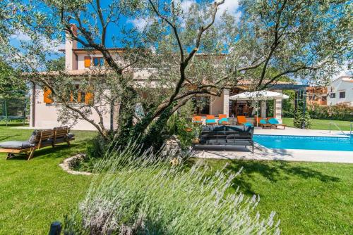 Villa with Private Pool image 7