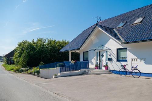 Modrin Apartments - image 5