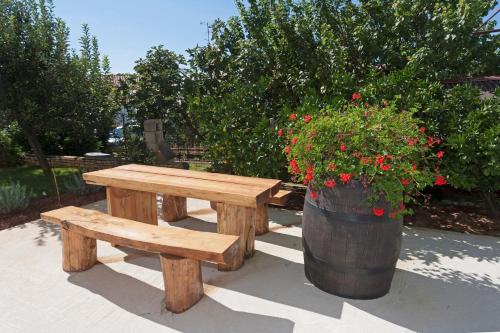 Apartment Complex Beakovic with Sea view - image 4
