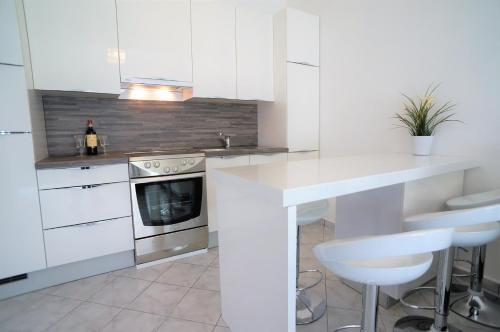 Apartment - Ground Floor image 10