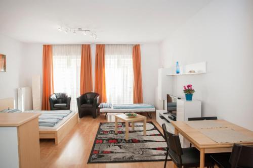 Gabriella studio in the downtown., Budapest (photo 7)