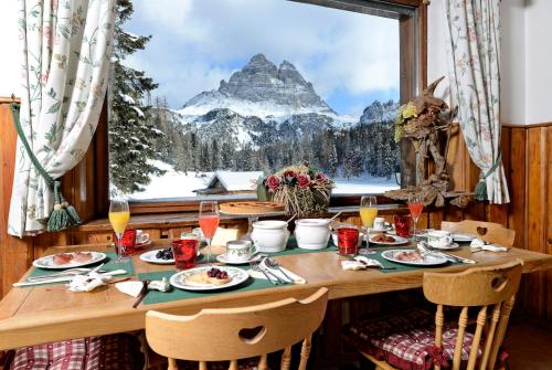 Albergo Chalet Lago Antorno 1