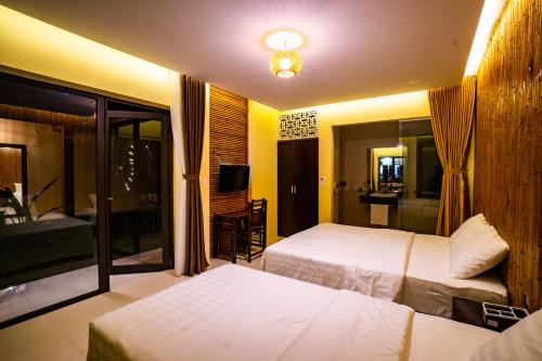 3 twin beds