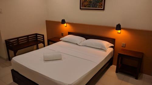 Deluxe Double or Twin Room with Balcony image 1