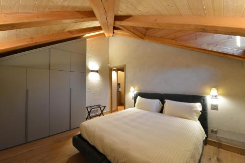 Apartment - Split Level image 5