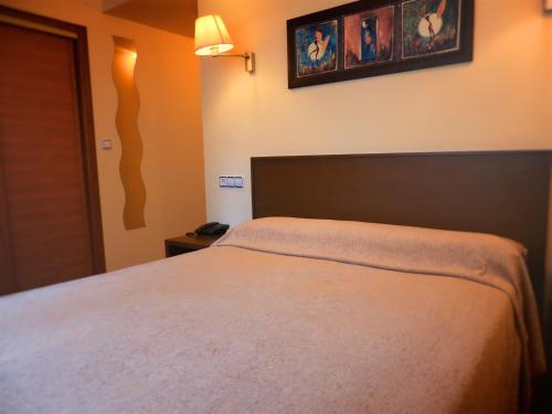 Hotel Santa Catalina by Bossh Hotels Located in Oza, Hotel Santa Catalina is a perfect starting point from which to explore La Coruna. The property features a wide range of facilities to make your stay a pleasant experience. Service-mind