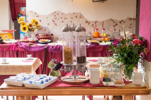 Hotel Crosal - image 10