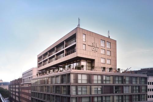 SIDE Design Hotel Hamburg - image 2