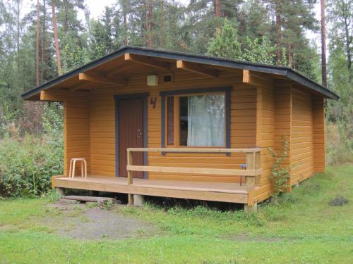 Kuhasensaari Lomakeskus - Accommodation - Lemi