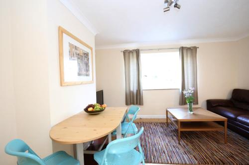 Sleek & Stylish 2br Home + Parking In Oxford, , Oxfordshire