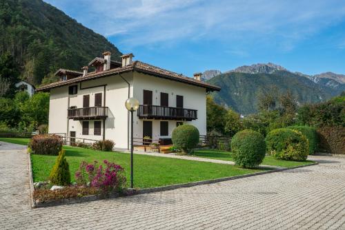 Appartamento Manuela - Apartment - Pieve Di Ledro