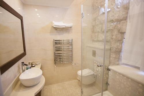 Habitación 2 camas, balcón