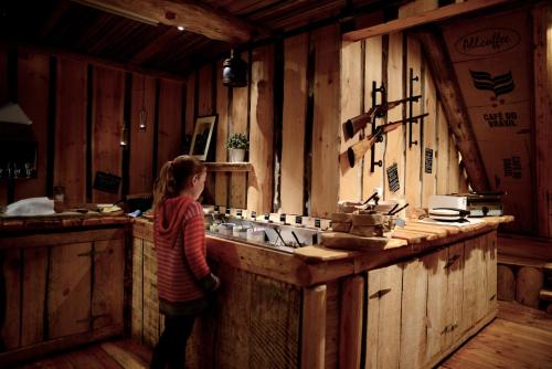 Basecamp Hotel - image 8