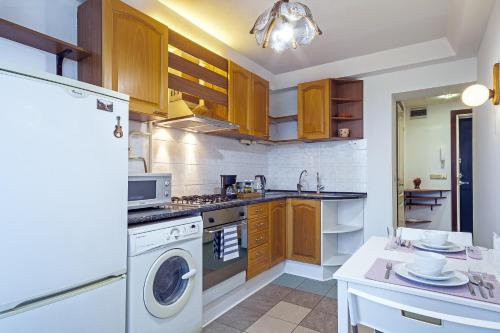 Lux-Apartments Столярный переулок - image 10