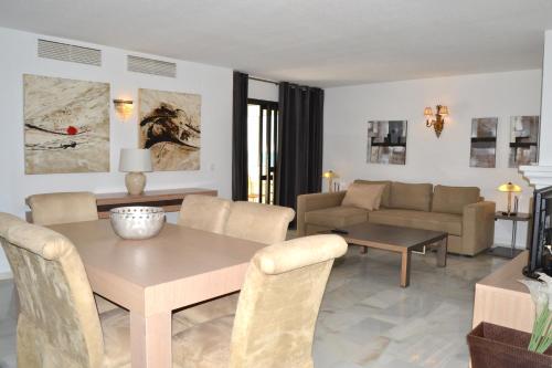 Puerto Banus Penthouse Marina Views - RDR118