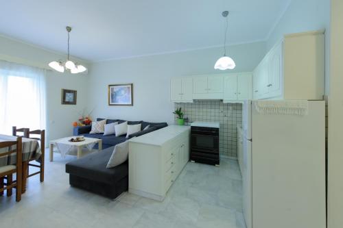 Standard Two-Bedroom Apartment image 7