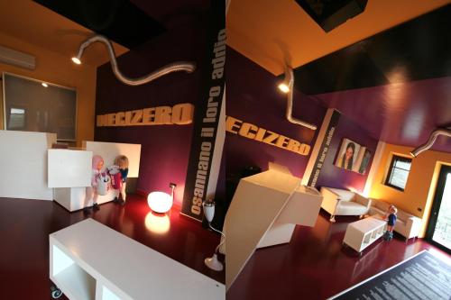 Lobby, Diecizero Affittacamere in Barumini