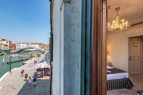 Hotel Antiche Figure - image 4