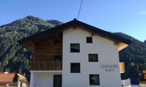 Inngang, Leonards Aparts in Kappl