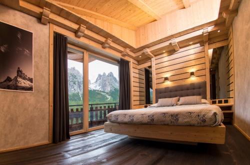 Exterior view of Albergo Chalet Lago Antorno
