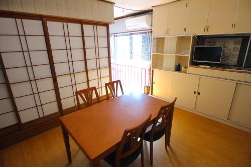 Standard Family Room image 10