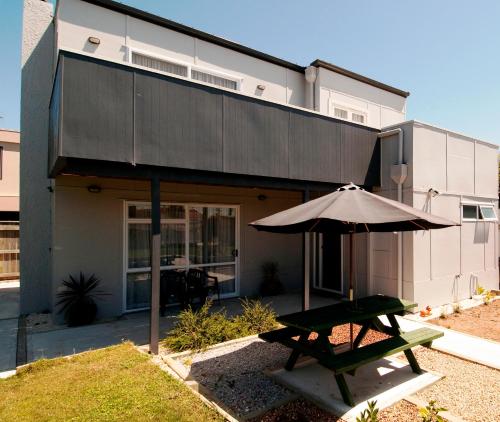 ทางเข้า, Marineland Motel in เวสท์ชอร์