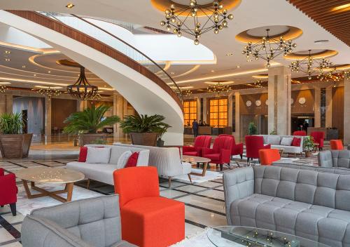 Lobby, Ramada Plaza by Wyndham Rize in Rize
