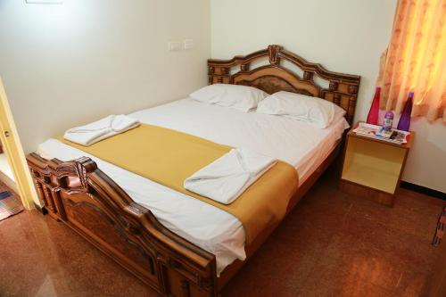 Deluxe Double Room (2 Adults + 1 Child) image 10