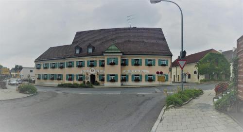 Pension Gasthof zur Post & Asia in Inning am Ammersee