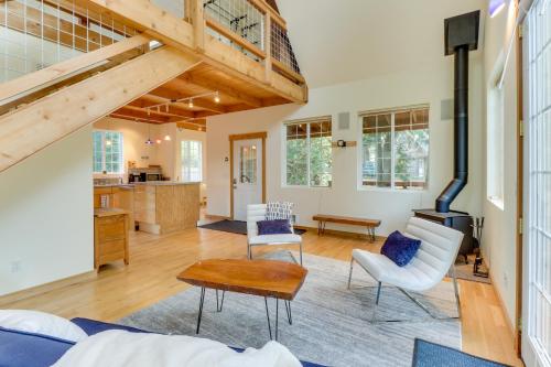 Camano Writer's Cottage - image 7