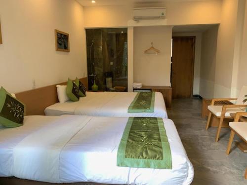 Triple Room image 3