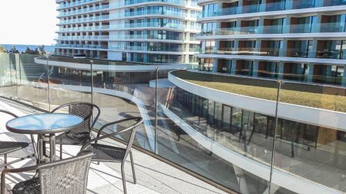 Two-Bedroom Apartment with Sea View image 10